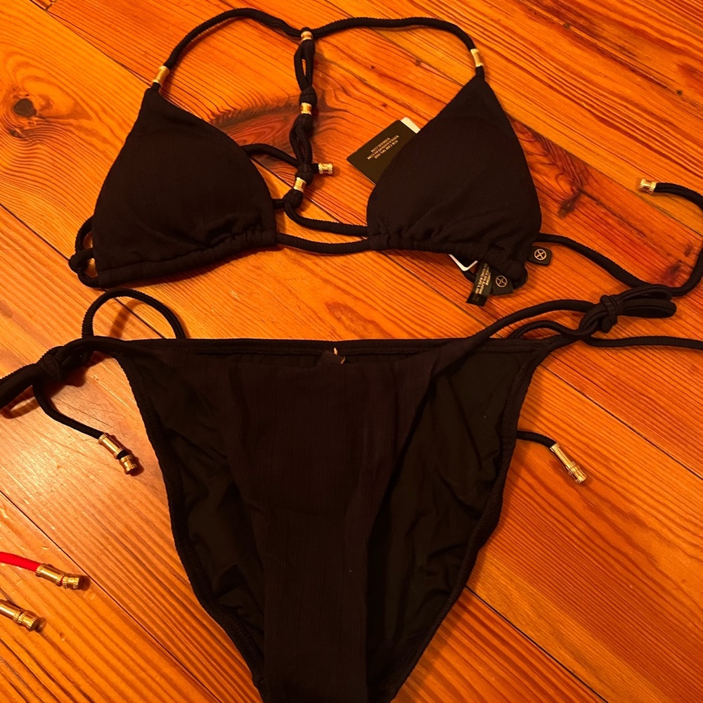 Vix Paula Hermanny Bikini Set  Black